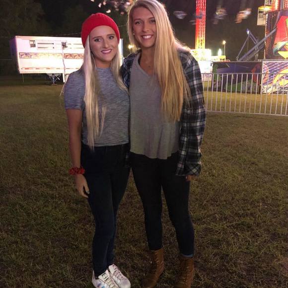 Meet your Posher, Naomi - Picture 1 of 1